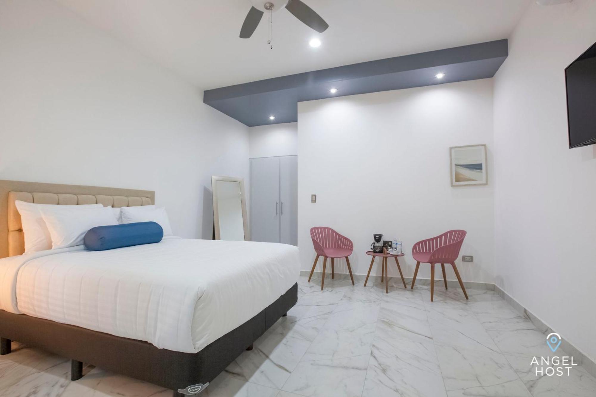 Cozy Stay With Pool Bbq Steps From Hotspots La Paz Bagian luar foto